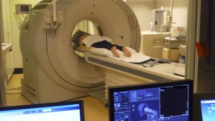 IRM de la colonne vertébrale pour diagnostiquer les maux de dos